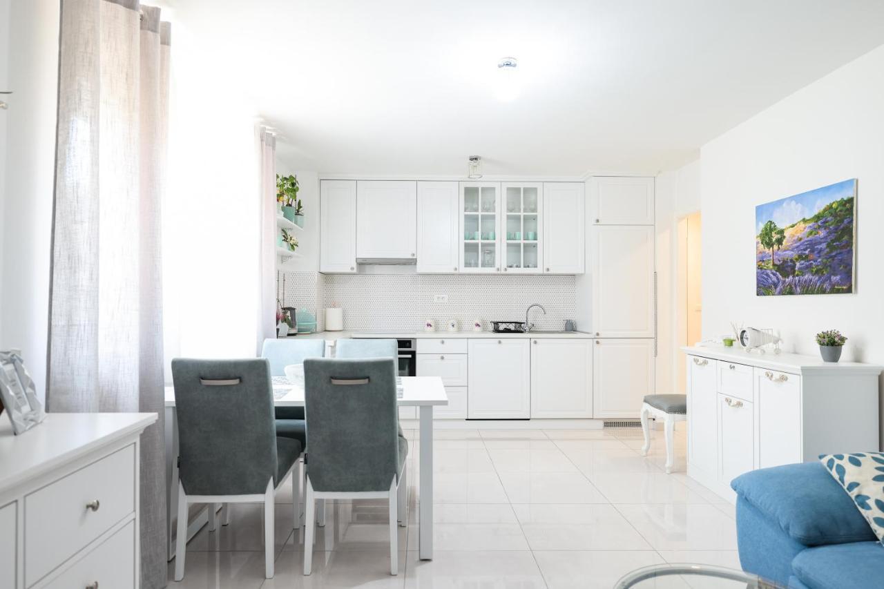 Two Bedroom Apartment With A Balcony Relja 扎达尔 外观 照片