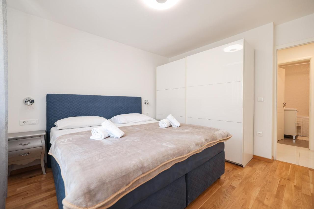 Two Bedroom Apartment With A Balcony Relja 扎达尔 外观 照片